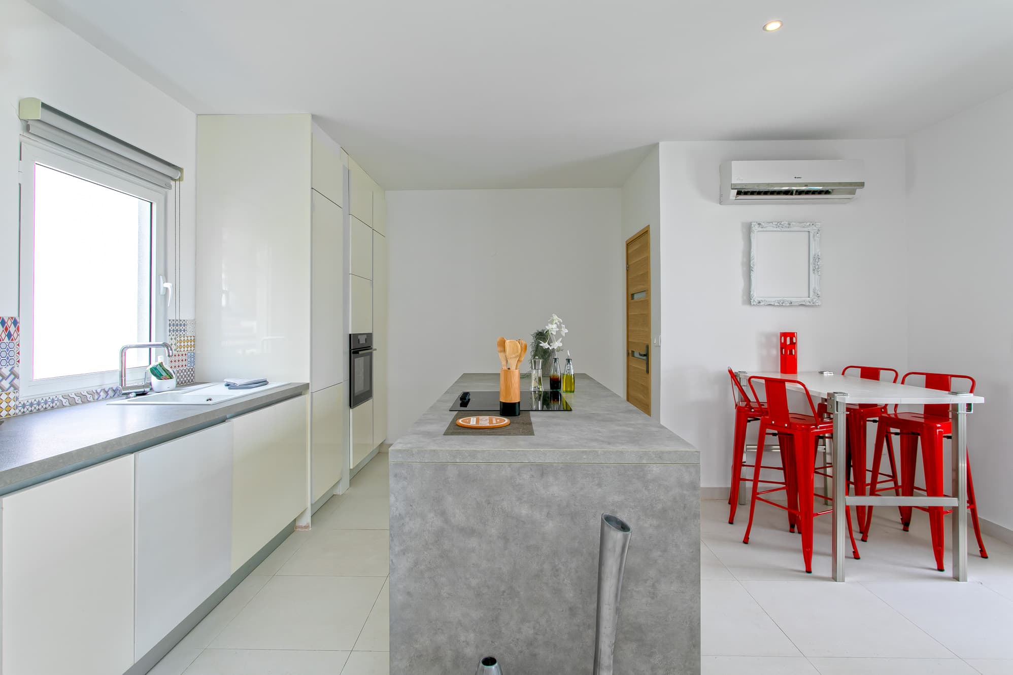 Horizon triplex living room level 1 - luxury vacation rental Sint Maarten